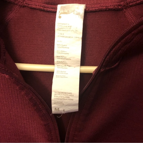 Fabletics Luciana Ribbed Seamless Zip Up Maroon Jacket Size M EUC - Picture 4 of 6